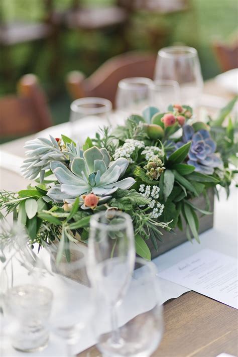 15 Wedding Tablescapes That Prove Its Time To Ditch Flowers Cheap