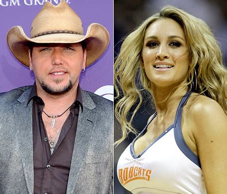 Jason Aldean Apologizes After He Is Photographed Kissing Brittany Kerr Jason Aldean Ex Wife