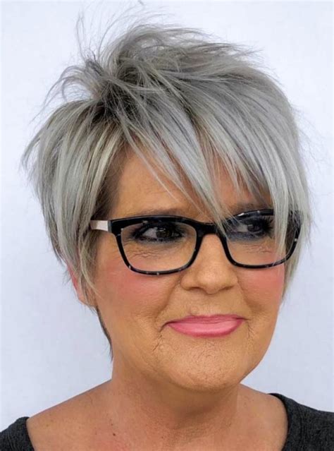 Gorgeous Pixie Cuts For Older Women