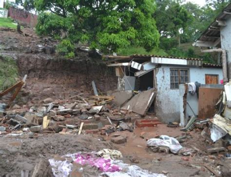 Gumede, hammarsdale'deki amaoti i̇lköğretim okulu, okhozini i̇lkokulu ve jl dube ve zwelibanzi ortaokullarına katıldı. Mayor visits scene of Malvern house collapse which left ...