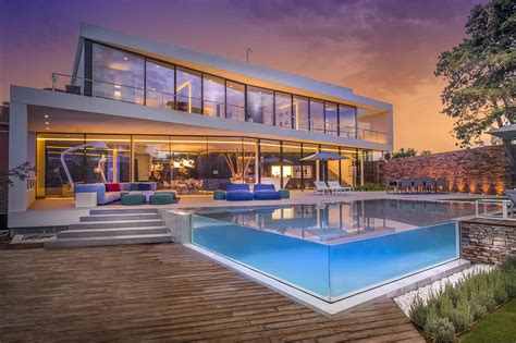 Modern Mediterranean Villa Filled With Creatively Unique