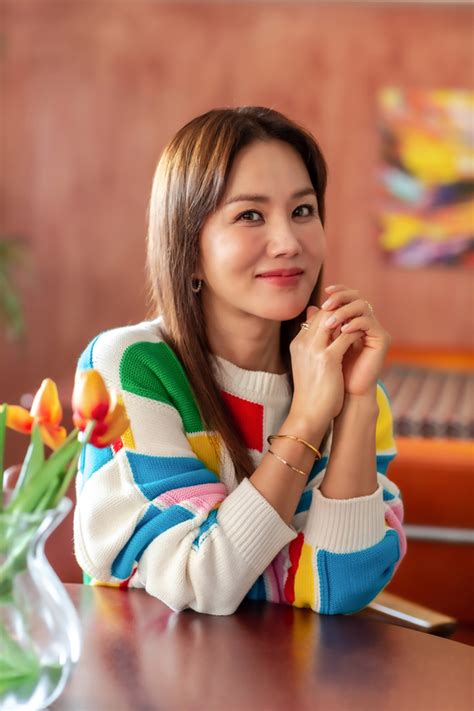 Uhm Jung-hwa to drop first solo music in three years on Dec. 22