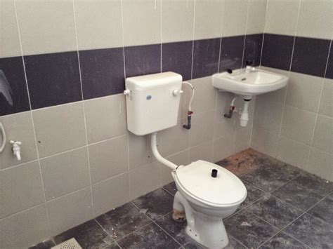 Sebelum melakukan penggantian water pump pastikan bahwa water pump yang baru sama persis dengan water pump yang rusak. Azis baiki paip singki tandas stop kok rosak | 011 ...