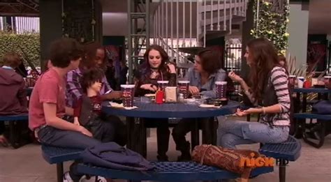 Iparty With Victorious Icarly Wiki