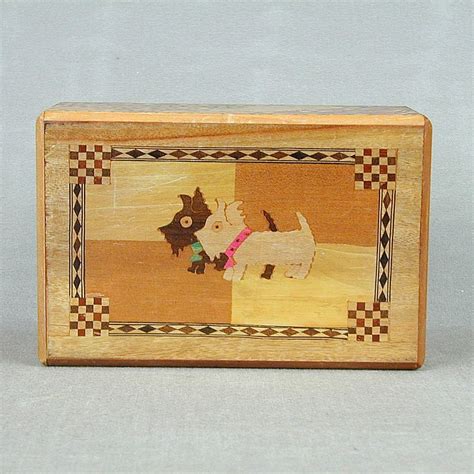 You'll find karakuri, romanian, german, moroccan, czech, and vintage secret trick puzzle boxes throughout our store. RL4452.5L.jpg?61