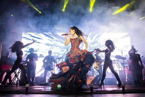 El Espectacular Show De Natalia Oreiro En Mar Del Plata Y Un Look Con Transparencias ¡súper