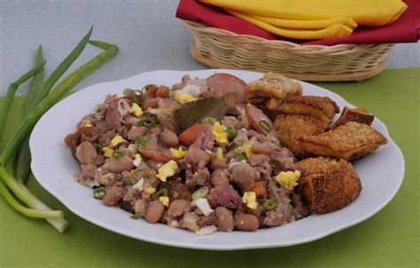 A Criação Do Feijão-tropeiro Na Culinária Brasileira Está Relacionada à