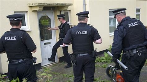Liverpool Raids See Nine Arrested Over £116k Ticket Fraud Bbc News