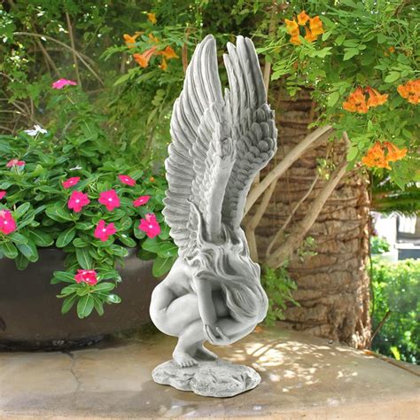 Design Toscano Remembrance And Redemption Angel Religious Garden Statue