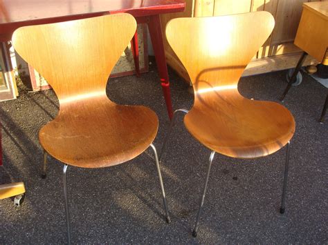Dafür verantwortlich ist die veränderte bauweise von eigentumswohnungen. https://flic.kr/p/tWP1DF | Arne Jacobsen Stuhl 7 Vintage ...