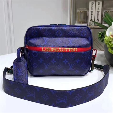 Louis Vuitton Crossbody Camera Bag | semashow.com