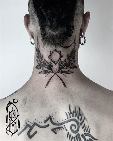 Discover 84 Male Back Of Neck Tattoos Best Vn
