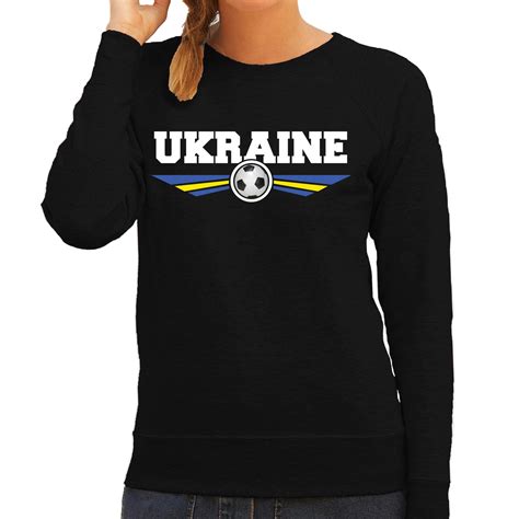 Het land is 14 keer zo groot als nederland. Oekraine / Ukraine landen / voetbal trui met wapen in de ...