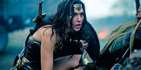 Review Wonder Woman Lassos Up A Win Cinepunx