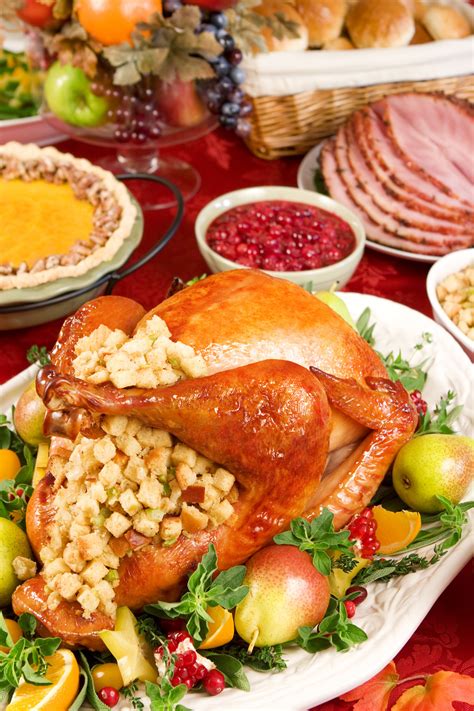 As much as we love christmas dinner, you can't deny that spending the day in the kitchen cooking is a real bummer. Christmas Dinner Party Menu