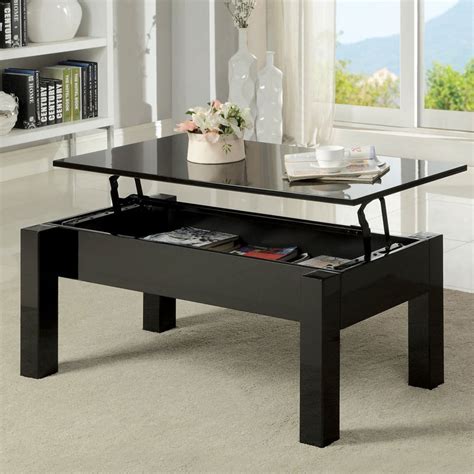 This wood, metal and white lacquered table is perfect for the city slicker. White lacquer lift-top storage coffee table | 4BetterHome