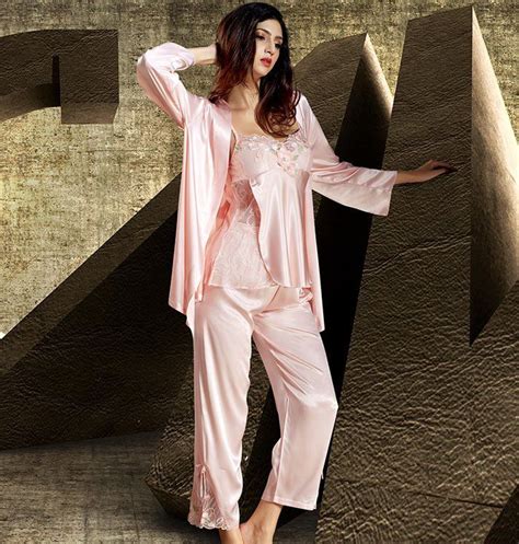 Pin By Jason Lau On Xifenni Sleepwear Men Or Women Pajamas Women