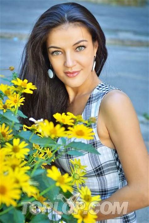 Single Mail Order Bride Oksana 43 Yrs Old From Khar Kiv Ukraine I Am Energetic And Positive