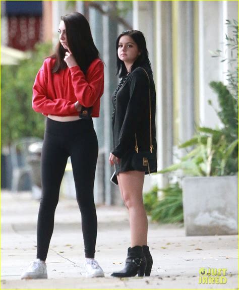 Ariel Winter Gives A Shout Out To Fake Friends On Twitter Photo