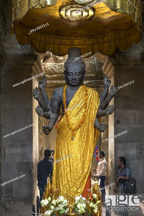 Mehrarmige Vishnu Statue Tempelanlage Angkor Wat Kambodscha Asien