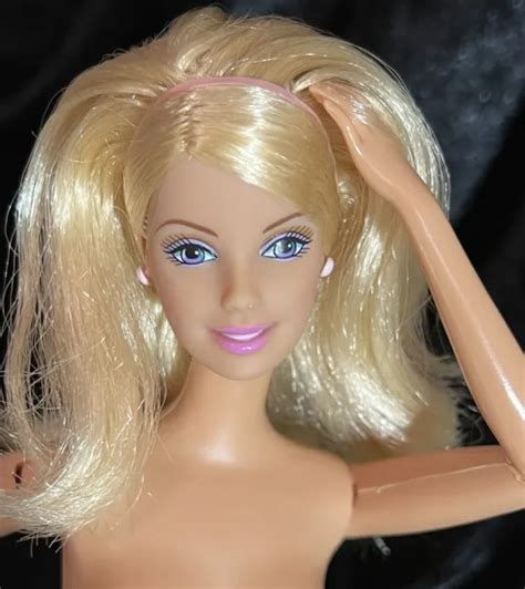 Blonde Hair Blue Eyes Bendable Knees Barbie Doll Mattel Nude For Ooak E Picclick Uk