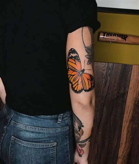 Sexiest Butterfly Tattoo Designs In Monarch Butterfly Tattoo Butterfly Leg Tattoos