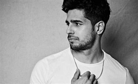 Sidharth Malhotra Girlfriend Wiki Age Movies Net Worth Movies And Bio