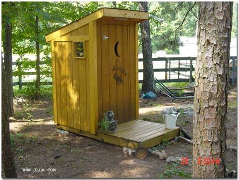 Outhouse Decorating Ideas Woodcraft Outhouse Plans How To Build An