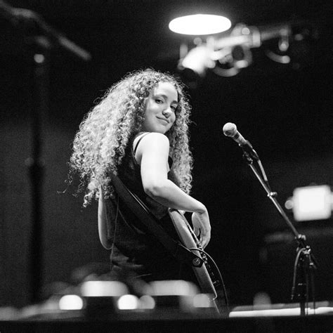 Tal Wilkenfeld Tal Wilkenfeld Famous Musicians Female Guitarist