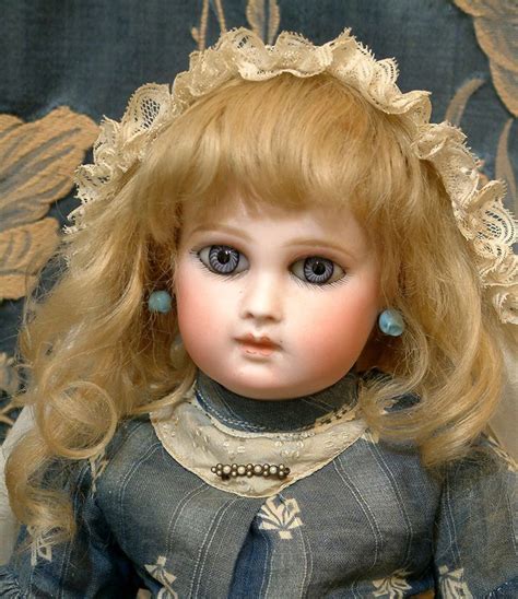 17 Rare Early First Series Almond Eyed Portrait Jumeau Antique Dolls