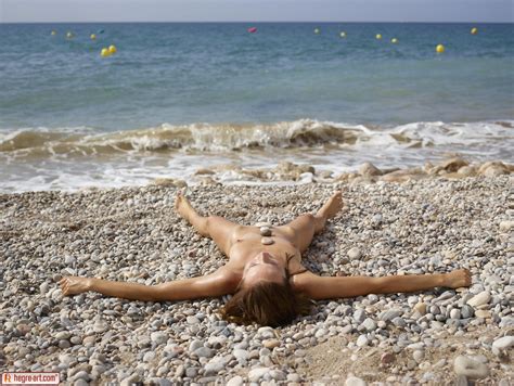 Slender Nude Erotic Model Marcelina Posing On The Beach By Hegre Art Photos Erotic Beauties