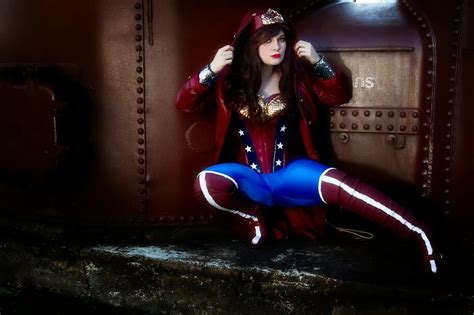 Calvins Canadian Cave Of Coolness Steampunk Wonder Woman By The Geeky
