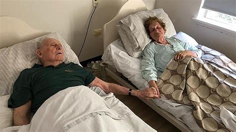 Couple Dies Holding Hands Brings The Notebook Alive Their Story Will Leave You In Tears