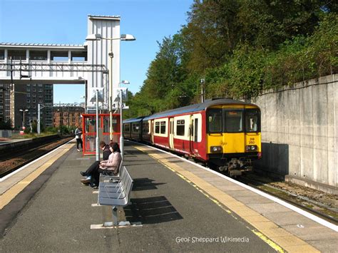 Solve Dalmuir Station Scotland Jigsaw Puzzle Online With 221 Pieces