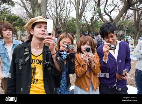 Adolescenti Giapponesi Anni Immagini E Fotografie Stock Ad Alta