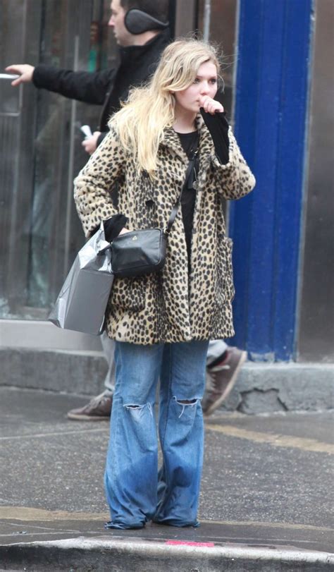 Abigail Breslin â€ Out And About In Nyc Gotceleb