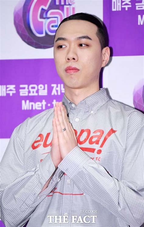 쇼미 9 to 5 오늘도 역시 그 사이 모 든 비와이 모습이 변함없이 내 rival 전설 앞에선 쟨 아직도 까의 태세 예수의 자취에 세게 취해 생의 끝은 이 세대 의 대세를 이끌 jefe 내 태생만이 세세히 설명해 sensational. 비아이 때문에 억울한 비와이, - 연예 > 기사 - 1호선뉴스
