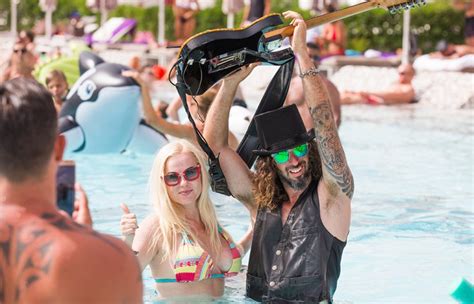 SumÉrgete En La Pool Party De Hard Rock Hotel Ibiza Queplan