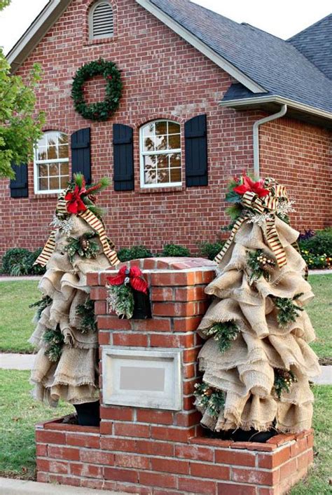 30 Breathtaking Christmas Yard Decorating Ideas And