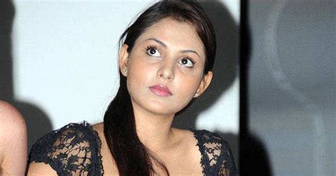 Please do check our other articles too. ALL COLLECTION WALLPAPERS: Honey Singh Wife Snaps