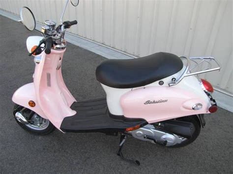 Schwinn scooter can be found at a low price. 2006 Schwinn 50cc Scooter Only 358 Miles for Sale in La ...