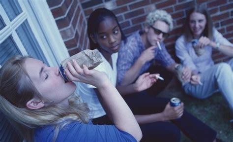 Alcohol Health Articles Difficult Childhoods Lead To Teenage Drinking