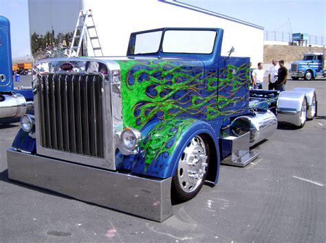 Tricked Out Semi Truck The Hippest Pics