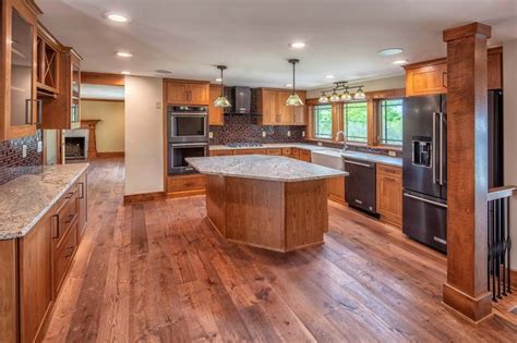 What Color Wood Floors Go With Cherry Cabinets Floor Roma