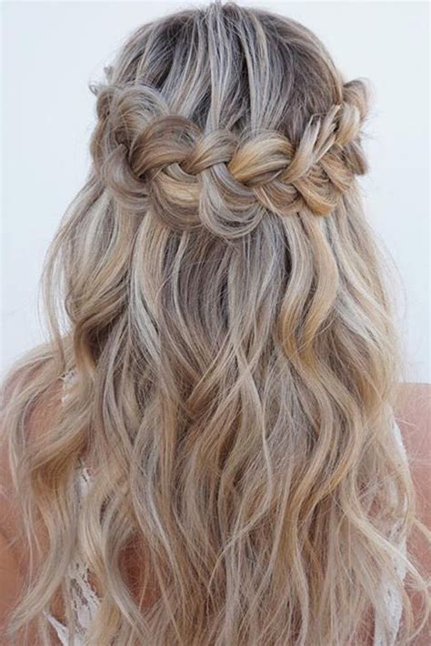 Christmas Hairstyles For Wavy Hair Hair Styles