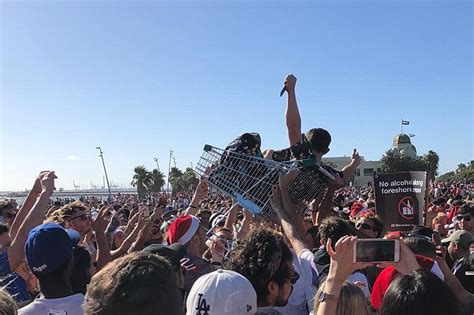 Backpacker Says St Kilda Beach Party Outrage Over The Top Daily Mail