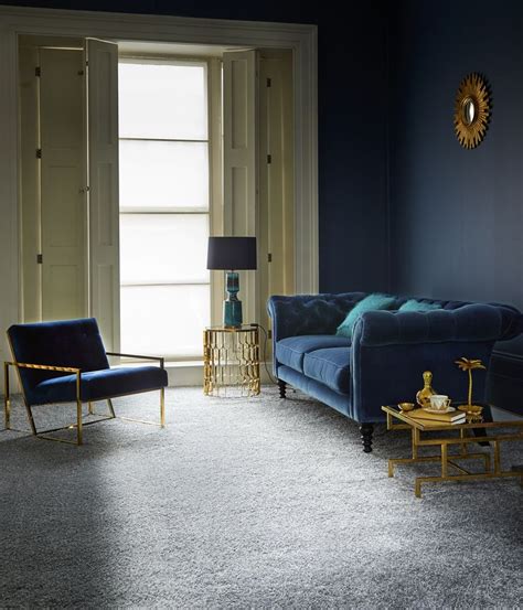 A Grey Carpet Looks Sublime Against A Navy Backdrop With Dark Blue