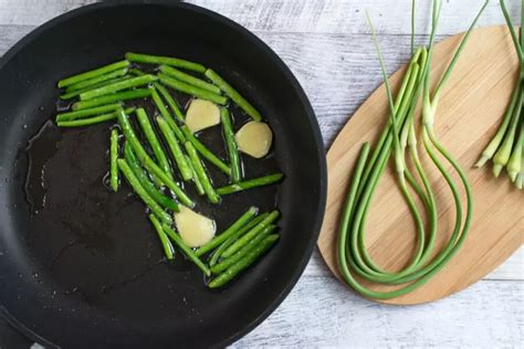 Vegan Stir Fried Garlic Scape Recipe Cookme Recipes