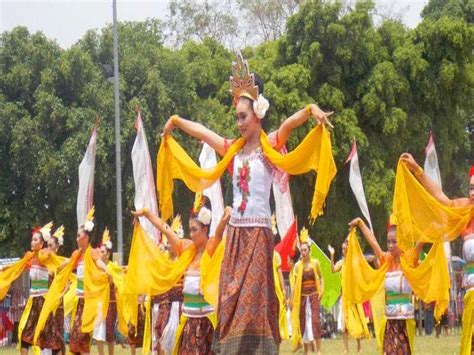 Maybe you would like to learn more about one of these? Tari Kuda Lumping Berasal Dari Daerah Jawa Apa - Aneka ...