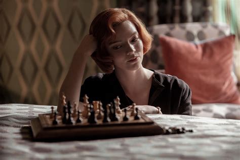 Le Jeu De La Dame Netflix Saison 2 - Le jeu de la dame : tout sur la série qui rend les échecs glamours